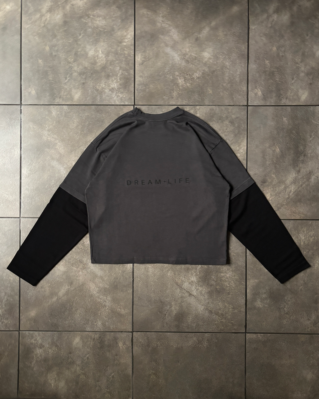 IML | Gray & black long sleeve shirt