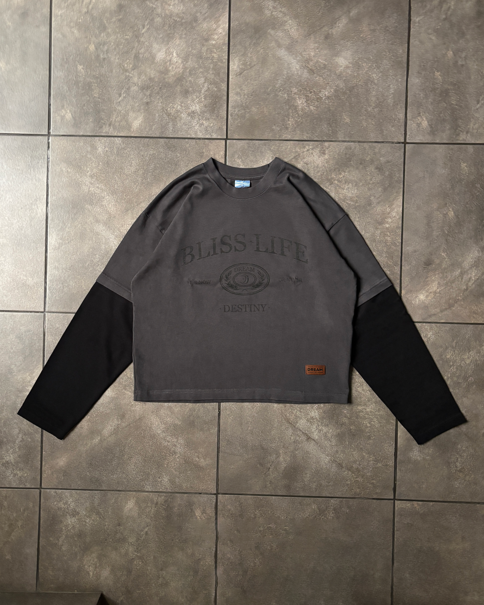 IML | Gray & black long sleeve shirt
