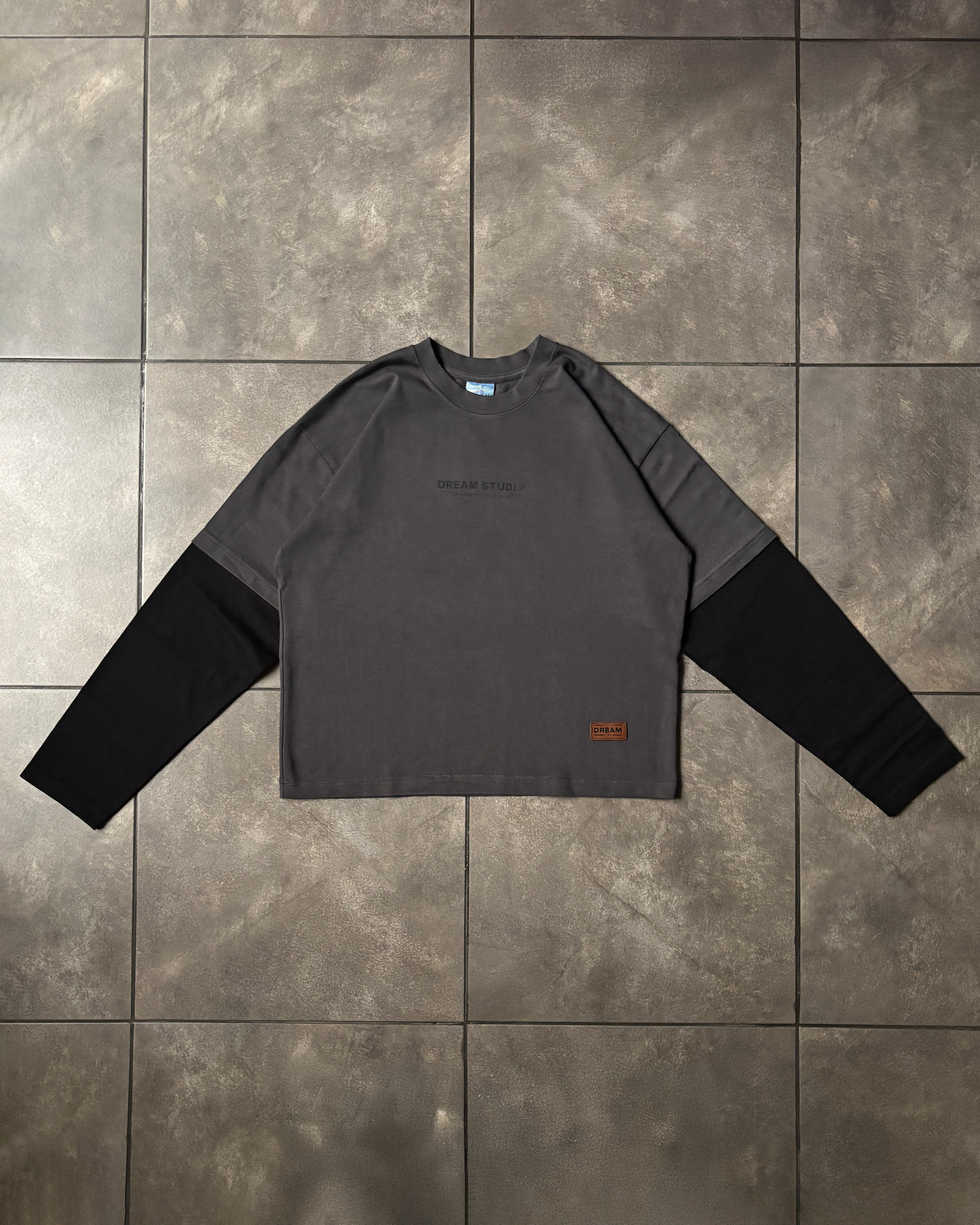 MUST | Gray & black long sleeve shirt